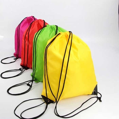 Zaino in tessuto non tessuto riutilizzabile Personalizzato Eco Christmas Cartoon Dust Borsa regalo con coulisse