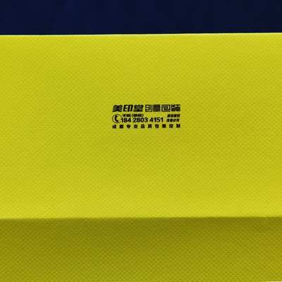 Borse non tessute stampate su ordinazione del polipropilene del vergine giallo 105gsm laminate per la drogheria